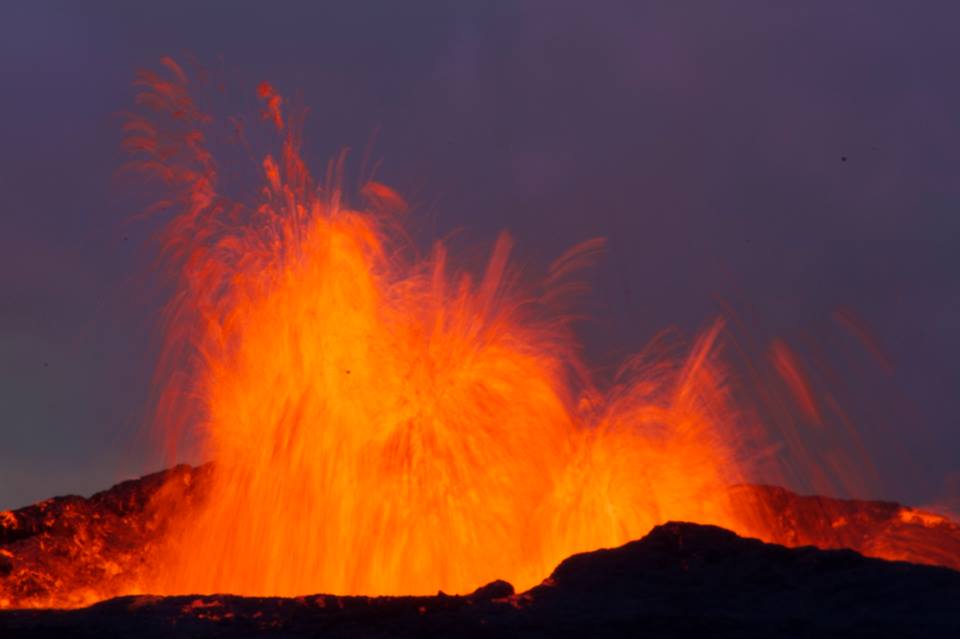 Fire Fountains of the Ancient Moon Explained